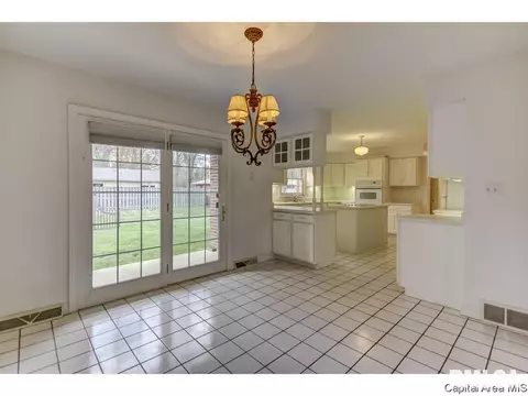 2032 W Laurel, Springfield, IL 62704 photo 19