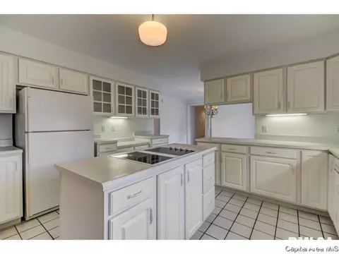 2032 W Laurel, Springfield, IL 62704 photo 17
