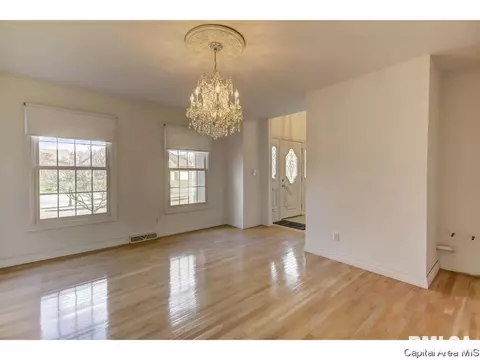 2032 W Laurel, Springfield, IL 62704 photo 2