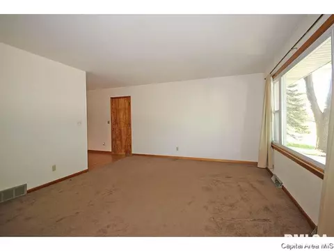 12 Craig Dr, Springfield, IL 62711 photo 4