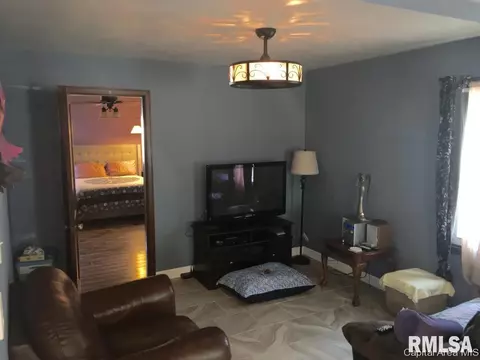 1900 N 21st, Springfield, IL 62702 photo 2