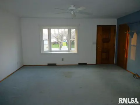 140 Archer Ave, Springfield, IL 62704 photo 2