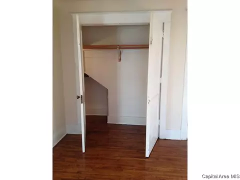 1831 S 4th St, Springfield, IL 62703 photo 5