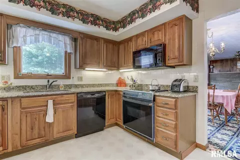 3105 Fullerton Dr, Springfield, IL 62704 photo 16