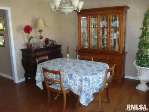 2300 Heather Ml, Springfield, IL 62704 photo 2