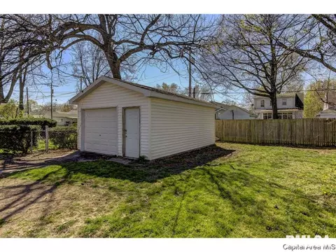 2049 N 8th St, Springfield, IL 62702 photo 7