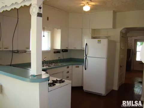 1322 N 2nd St, Springfield, IL 62702 photo 12