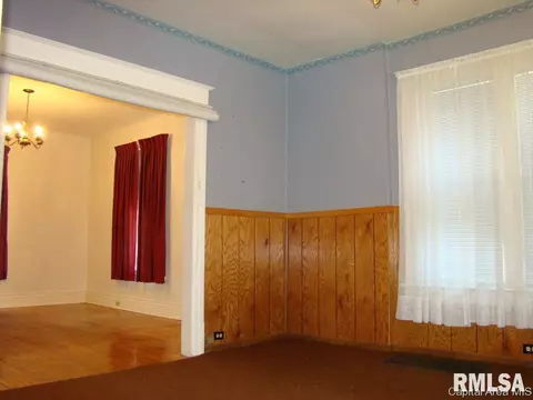 1322 N 2nd St, Springfield, IL 62702 photo 8
