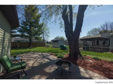2104 Croydon Dr, Springfield, IL 62703 photo 24