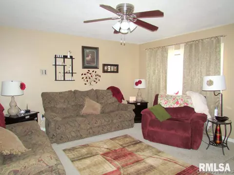 3020 Stokebridge, Springfield, IL 62702 photo 3