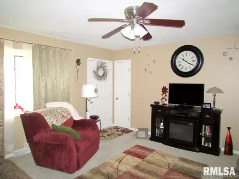 3020 Stokebridge, Springfield, IL 62702 photo 4