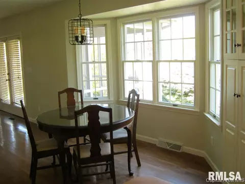 2025 Renwick Dr, Springfield, IL 62704 photo 9