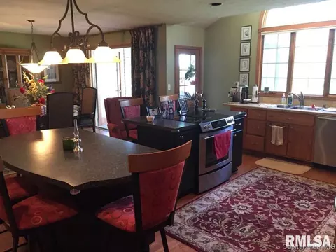 2205 Silver Mill Ct, Springfield, IL 62704 photo 11