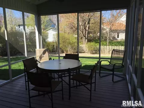 2205 Silver Mill Ct, Springfield, IL 62704 photo 4