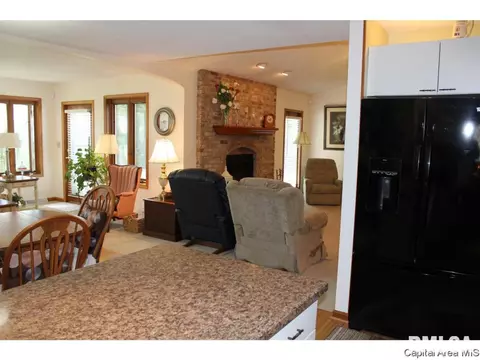 2532 Greenbriar Rd, Springfield, IL 62704 photo 9