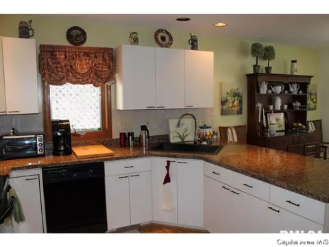 2532 Greenbriar Rd, Springfield, IL 62704 photo 11