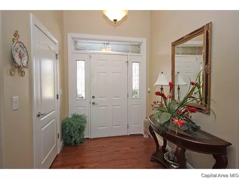 604 Catskill Dr, Springfield, IL 62711 photo 2