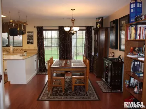 68 Trailridge Ln, Springfield, IL 62704 photo 2