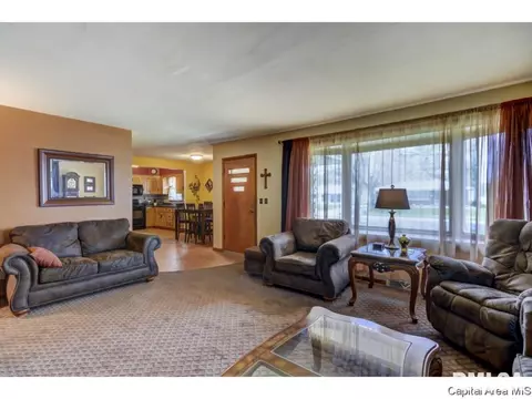 2132 N 23rd, Springfield, IL 62702 photo 2