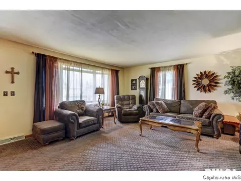 2132 N 23rd, Springfield, IL 62702 photo 9
