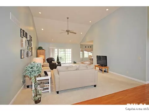 6501 Stonehaven, Springfield, IL 62711 photo 4