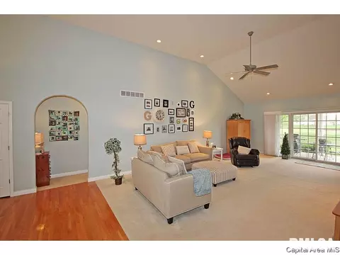 6501 Stonehaven, Springfield, IL 62711 photo 3