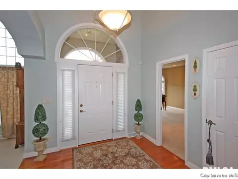 6501 Stonehaven, Springfield, IL 62711 photo 2