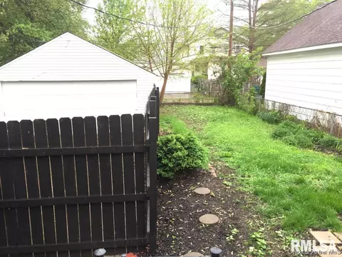 2335 S 10th, Springfield, IL 62703 photo 6