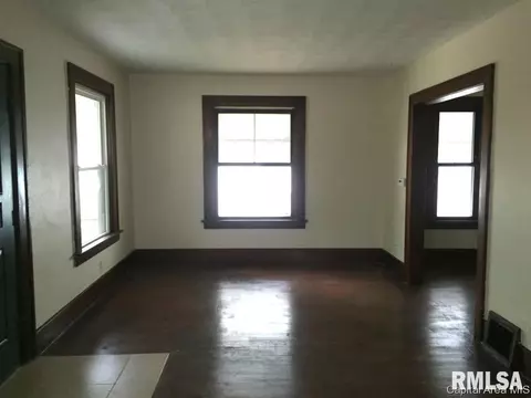 2335 S 10th, Springfield, IL 62703 photo 10