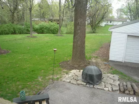 1510 N Macarthur, Springfield, IL 62704 photo 17