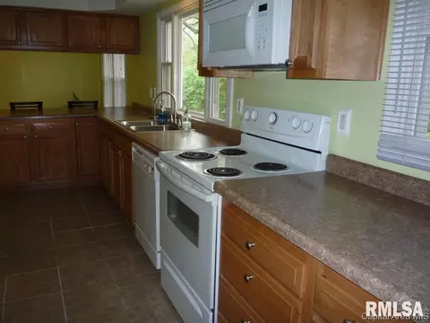 1510 N Macarthur, Springfield, IL 62704 photo 4