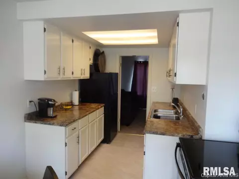 7 Sycamore Row, Springfield, IL 62702 photo 4