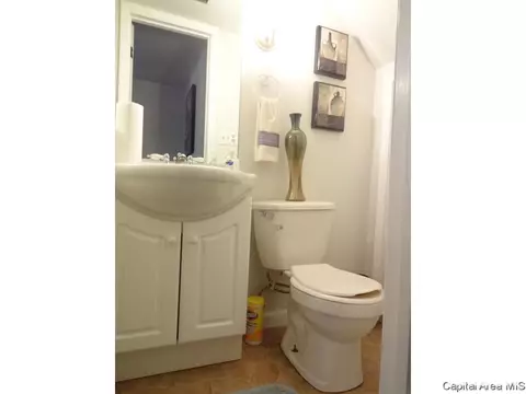 7 Sycamore Row, Springfield, IL 62702 photo 8