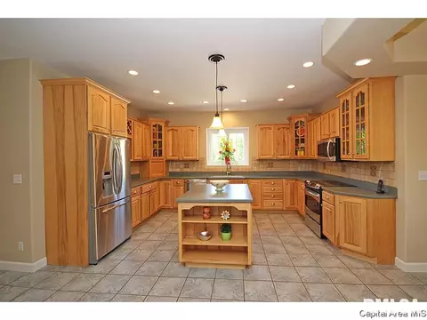 2400 Rosewell Pt, Springfield, IL 62711 photo 11