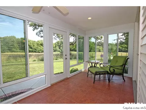 2400 Rosewell Pt, Springfield, IL 62711 photo 8