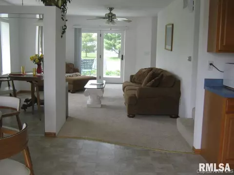 4405 Clearwater Ln, Springfield, IL 62703 photo 2