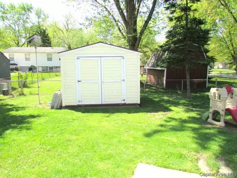 2050 Sudbury, Springfield, IL 62702 photo 19