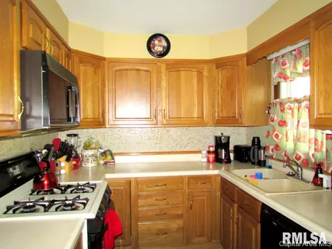 2050 Sudbury, Springfield, IL 62702 photo 5