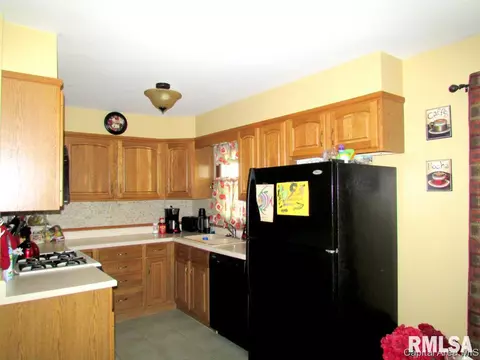 2050 Sudbury, Springfield, IL 62702 photo 6