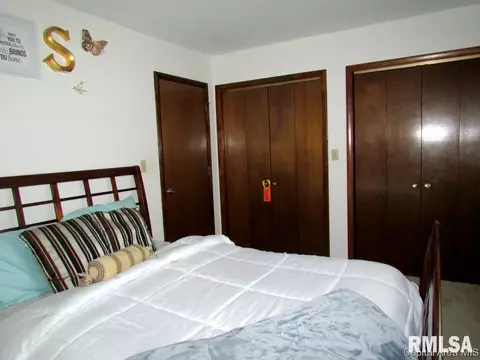 2050 Sudbury, Springfield, IL 62702 photo 12