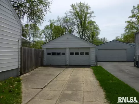 2142 E Pickett St, Springfield, IL 62703 photo 17