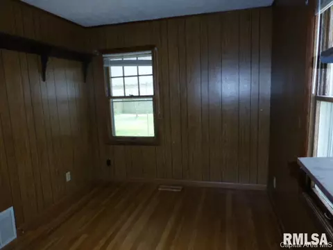 2142 E Pickett St, Springfield, IL 62703 photo 8