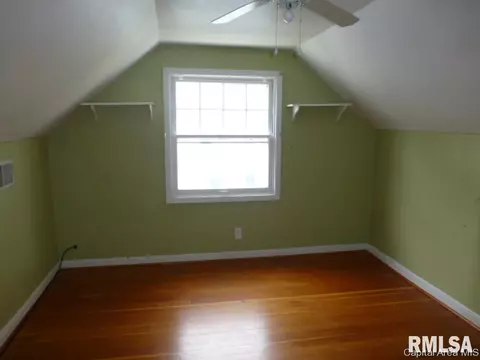 2142 E Pickett St, Springfield, IL 62703 photo 13
