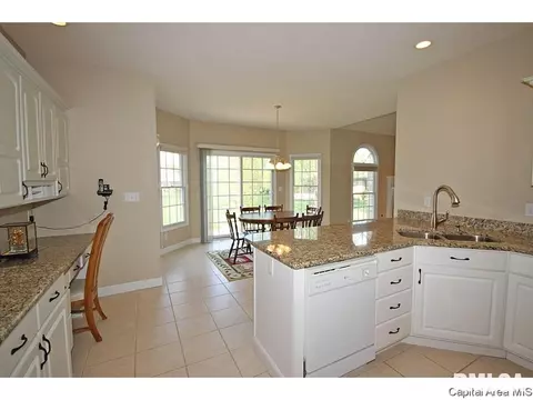 2105 W Laurel, Springfield, IL 62704 photo 13