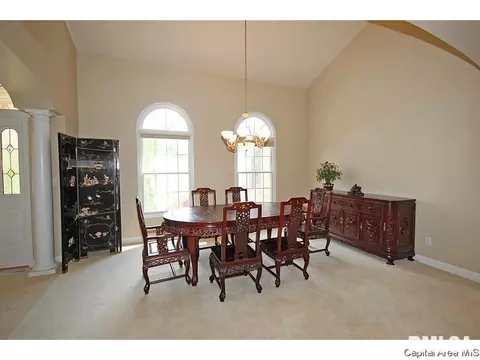 2105 W Laurel, Springfield, IL 62704 photo 3