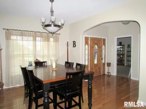 335 Bourbon, Springfield, IL 62707 photo 2