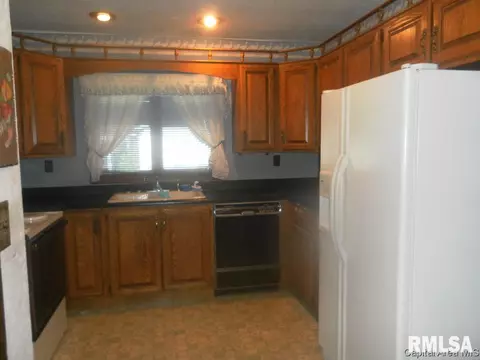 37 Wind Cave Dr, Springfield, IL 62712 photo 2