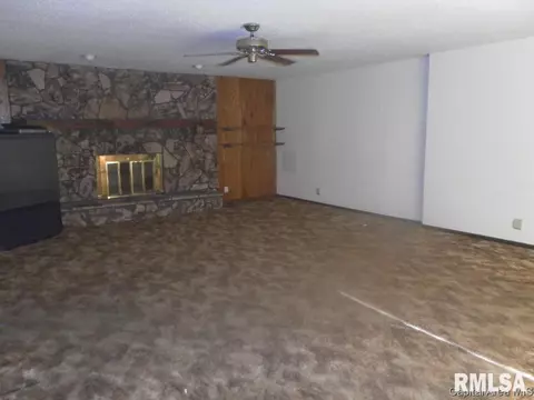 37 Wind Cave Dr, Springfield, IL 62712 photo 3