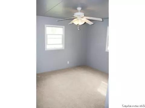 2241 E Converse Ave, Springfield, IL 62702 photo 8