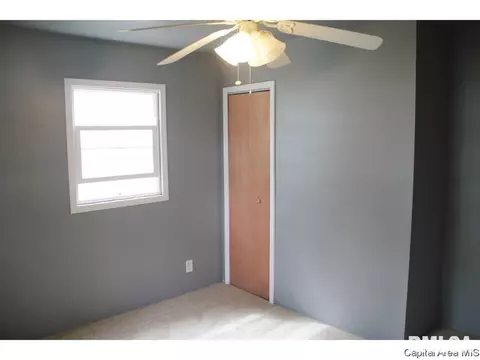 2241 E Converse Ave, Springfield, IL 62702 photo 9